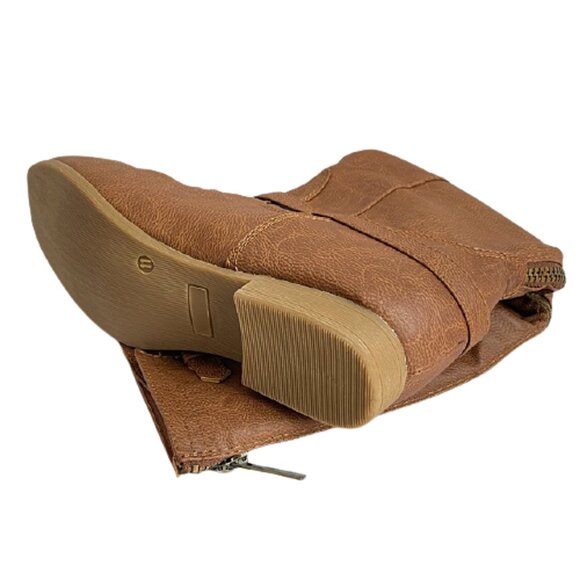 Faux Leather Buckle Detail Knee-High Equestrian-Inspired Fashion Riding Boots - Picture 7 of 8